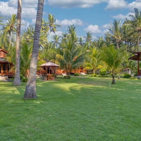 Puri Yalus Bungalow Toyapakeh Εξωτερικό φωτογραφία
