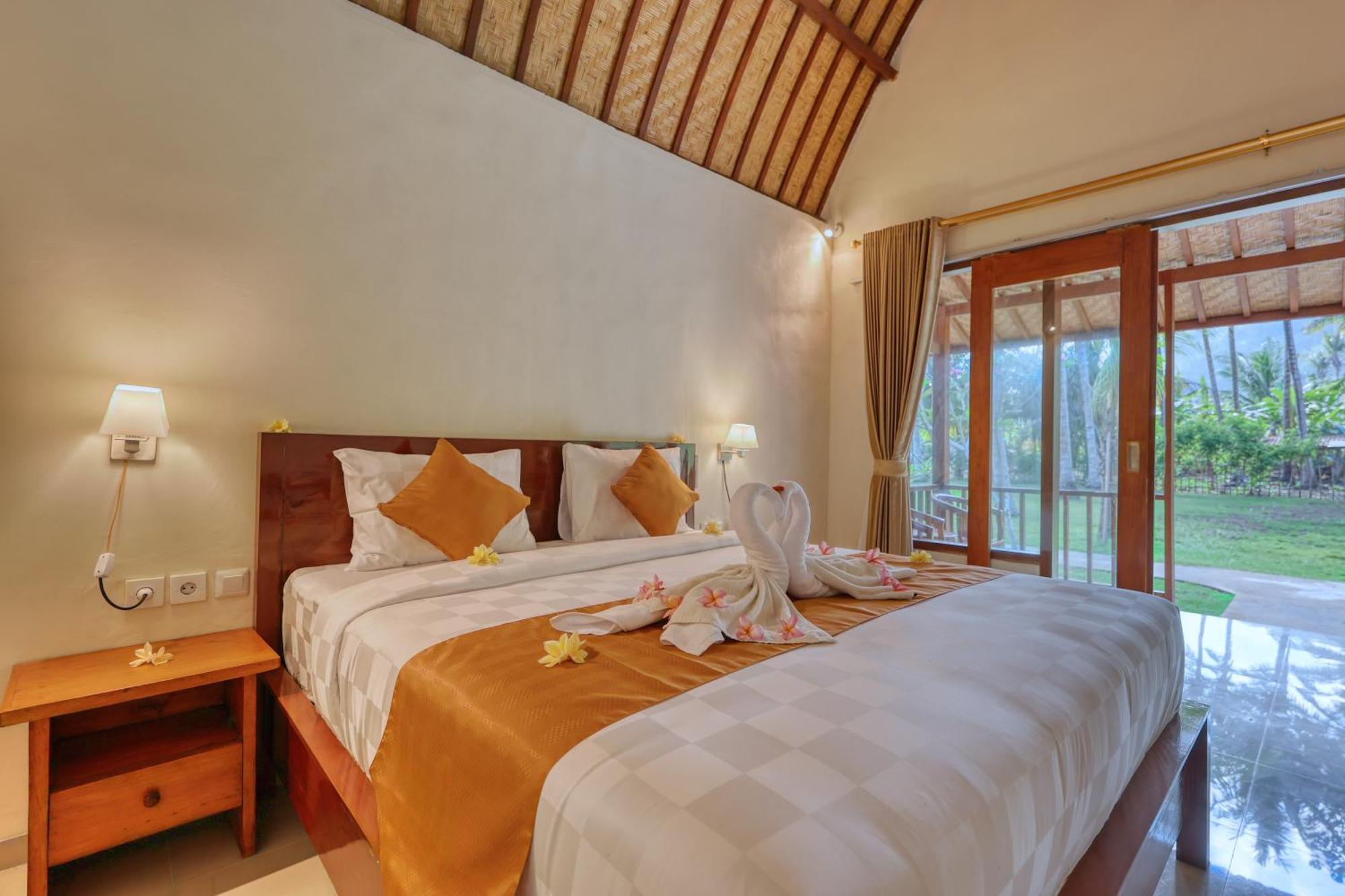 Puri Yalus Bungalow Toyapakeh Εξωτερικό φωτογραφία